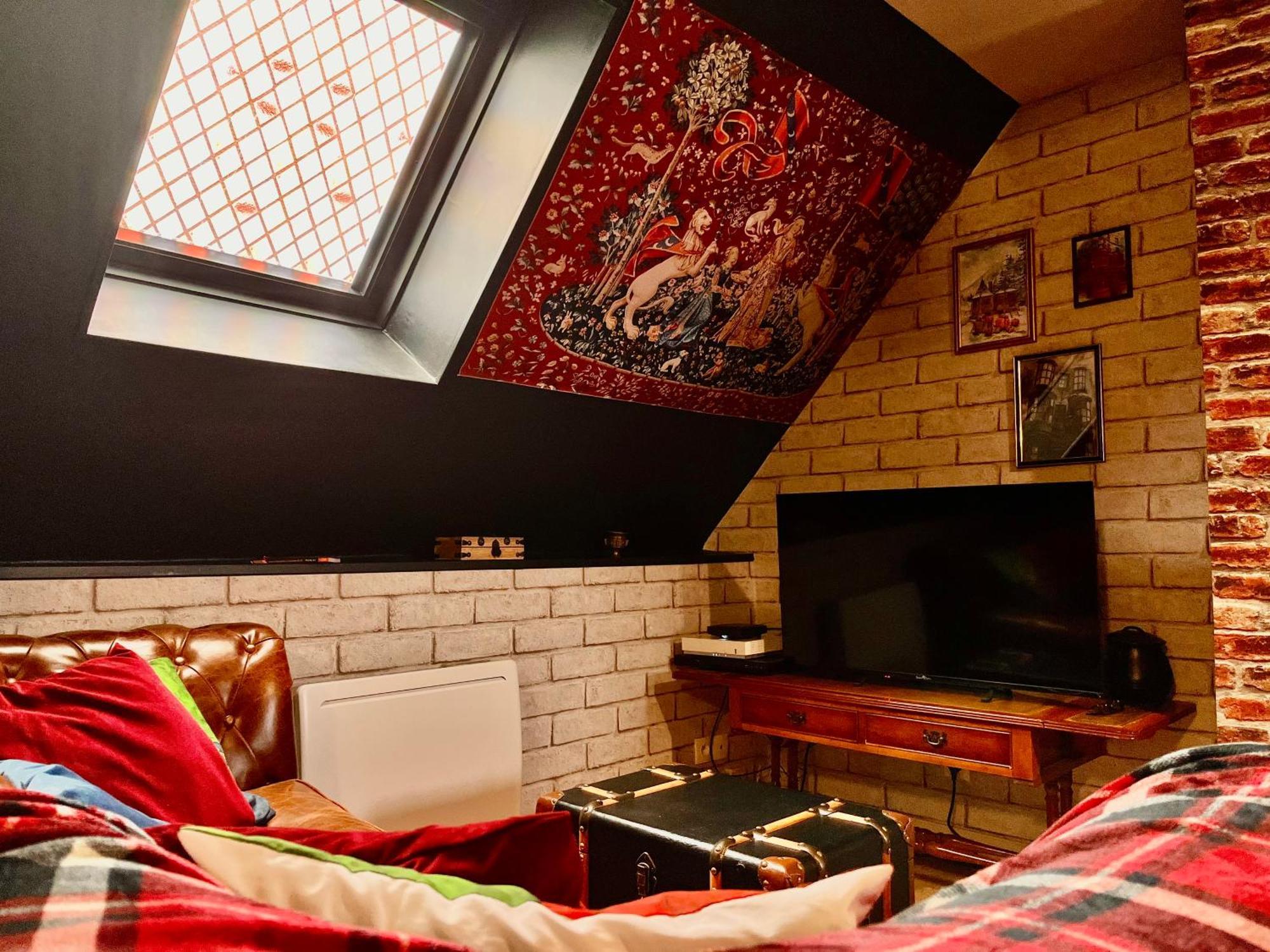 Le Gite Du Sorcier 89 Avallon Exteriör bild